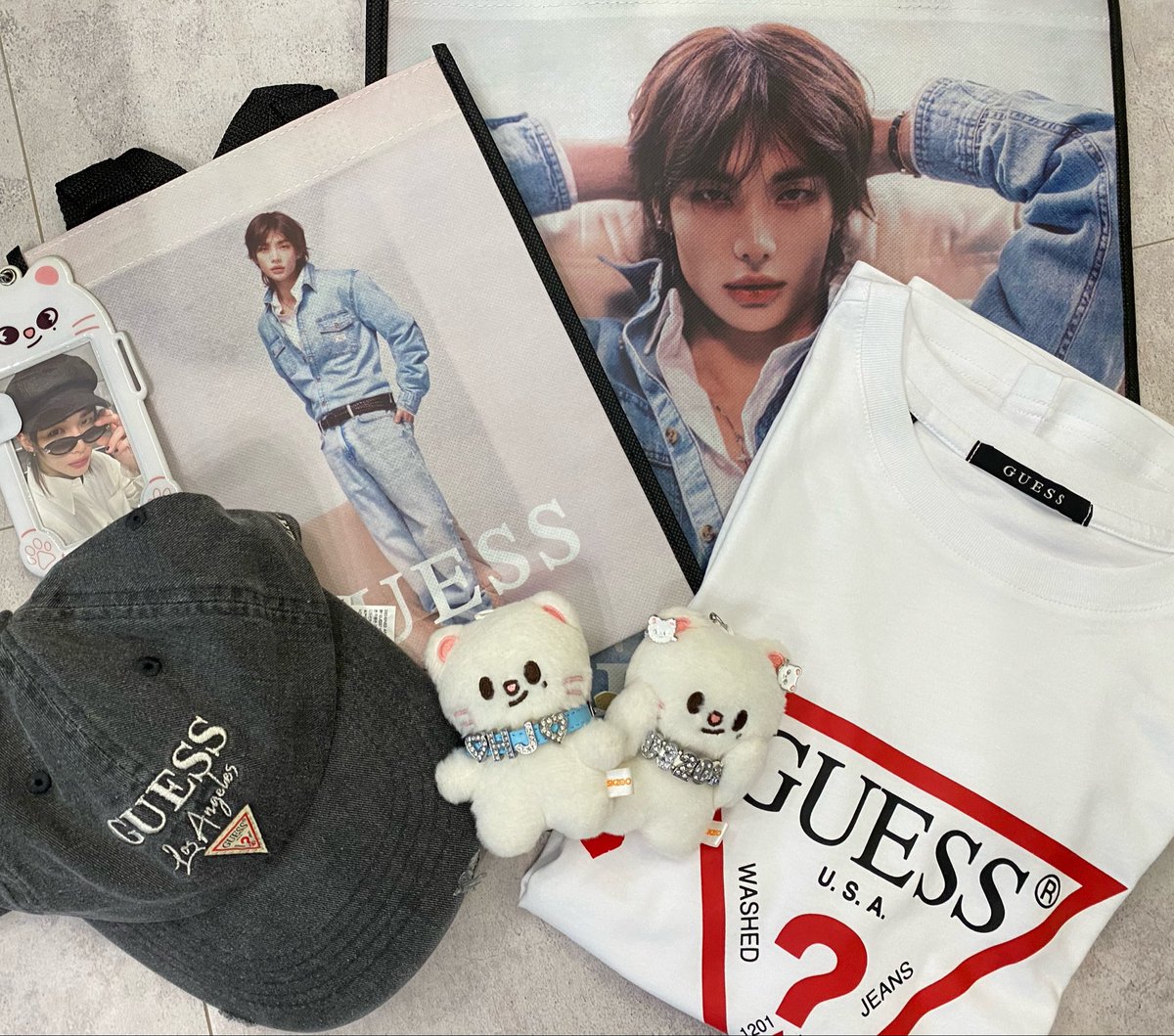 chipico322's tweet photo. チングが家に来て、お誕生日🎂お祝いしてくれました🩷全然行けてなかったguess🥲この袋が1番欲しかったくらいかっこいいヒョンジン🩷本当にありがとう✨素敵なバースデイ🎈でした😊 https://t.co/Kt6DuDg4sU