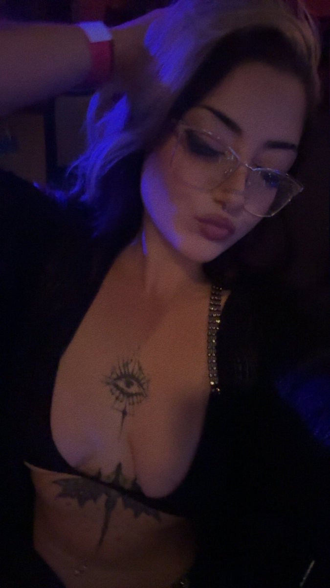 georgiapchz's tweet photo. First official night shift 🥰 https://t.co/rt3jEqrCyd