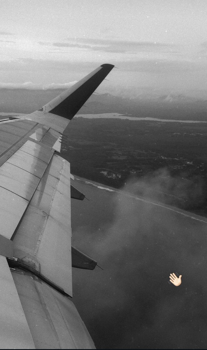 valcrazyforWE's tweet photo. baby Est coming back already?!?! 🥺🤍
I hope he had the best time in the beach and filming the series 

🦈: 👋🏻

#est_rvp https://t.co/eTQd9qHJal