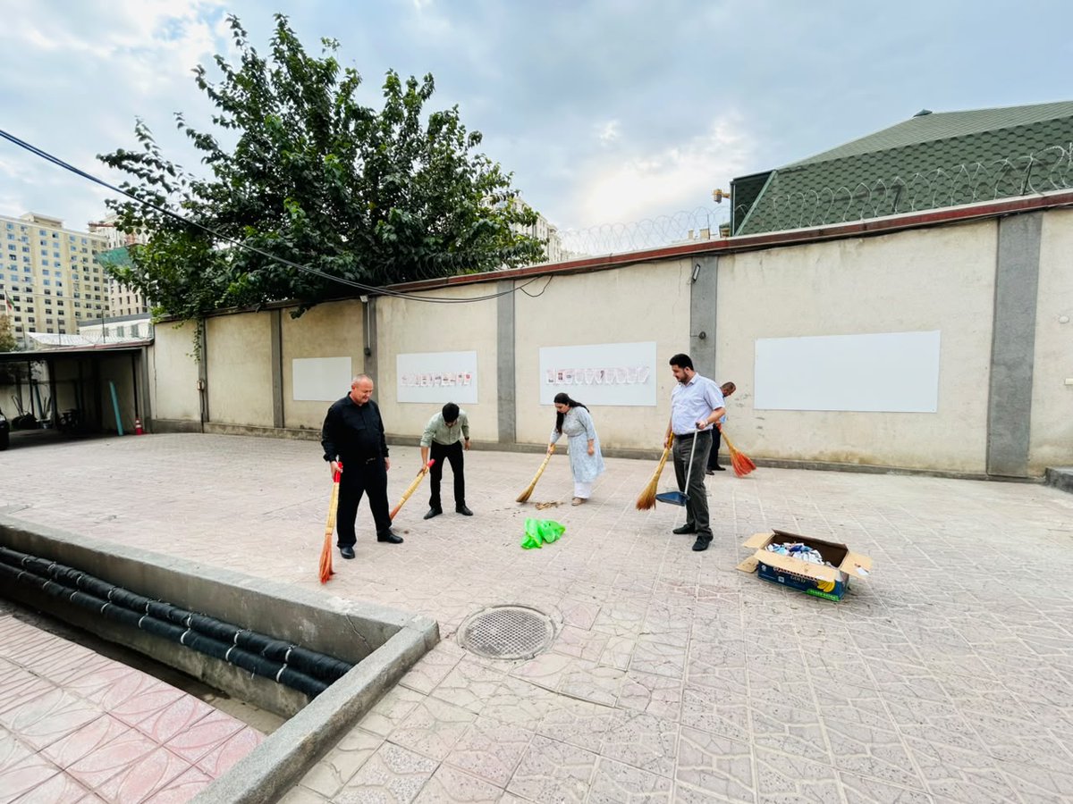 IndEmbDushanbe's tweet photo. As part of Swachhata Hi Seva 2026, Embassy officials undertook a cleanliness drive at the Embassy premises.

Guided by the theme “Swachhata Mein Sahbhag, Swachh Bharat, Viksit Bharat”, the Shramdaan reflects PM @narendramodi’s vision of cleanliness as a shared responsibility towards a Swachh and Viksit Bharat.

****

Дар доираи ташаббуси «Swachhata Hi Seva 2026» кормандони Сафорат дар ҳудуди Сафорат маър��каи тозагӣ баргузор намуданд.

Меҳвари ин иқдом мавзӯи «Иштирок дар тозагӣ, Ҳиндустони тоза, Ҳиндустони рушдёфта» («Swachhata Mein Sahbhag, Swachh Bharat, Viksit Bharat») буда, меҳнати ихтиёрии дастаҷамъона «Shramdaan» дидгоҳи Сарвазир @narendramodi-ро оид ба тозагӣ ҳамчун масъулияти муштарак дар роҳи бунёди Ҳиндустони тоза ва рушдёфта инъикос менамояд.

#SwachhataHiSeva2026 #SwachhBharat #ViksitBharat #Shramdaan
@PMOIndia @narendramodi @MEAIndia @DrSJaishankar @IndianDiplomacy @PIB_India @DDNewslive @airnewsalerts @prasarbharati @mygovindia