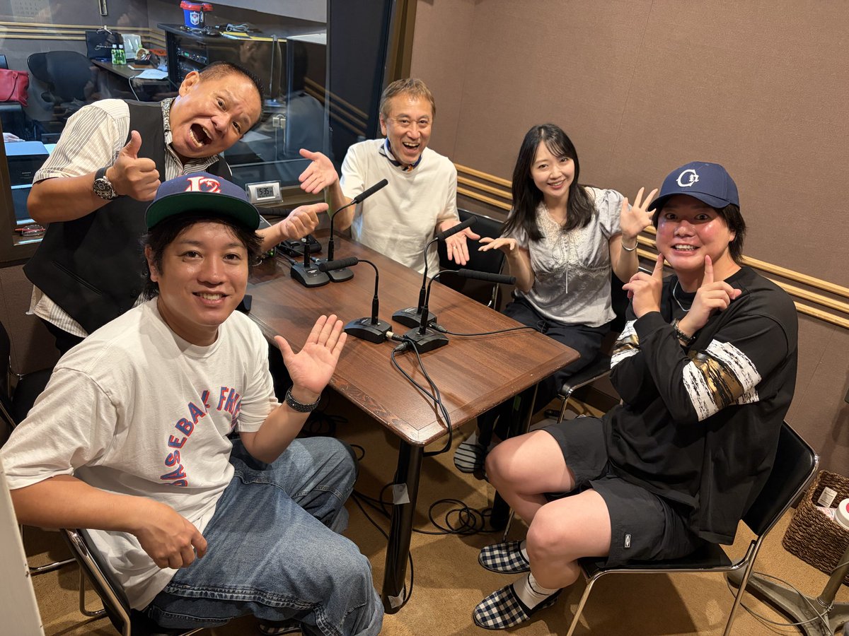 tbcr_directors's tweet photo. ぶっちゃけ！ブラザーズ
#tbcラジオ

きょう9/23水16:05～
ゲストは
 #ぺこぱ の2人📻
＼ナイトバザールみやざきの話も／

#radiko #タイムフリー
#Podcast でもどうぞ！

#Bブラ #ブッチャーブラザーズ 
#加美町 #リッキー社長
#ぶっちゃあ #西川あやの #tbcradio https://t.co/qYUZiw4WLW