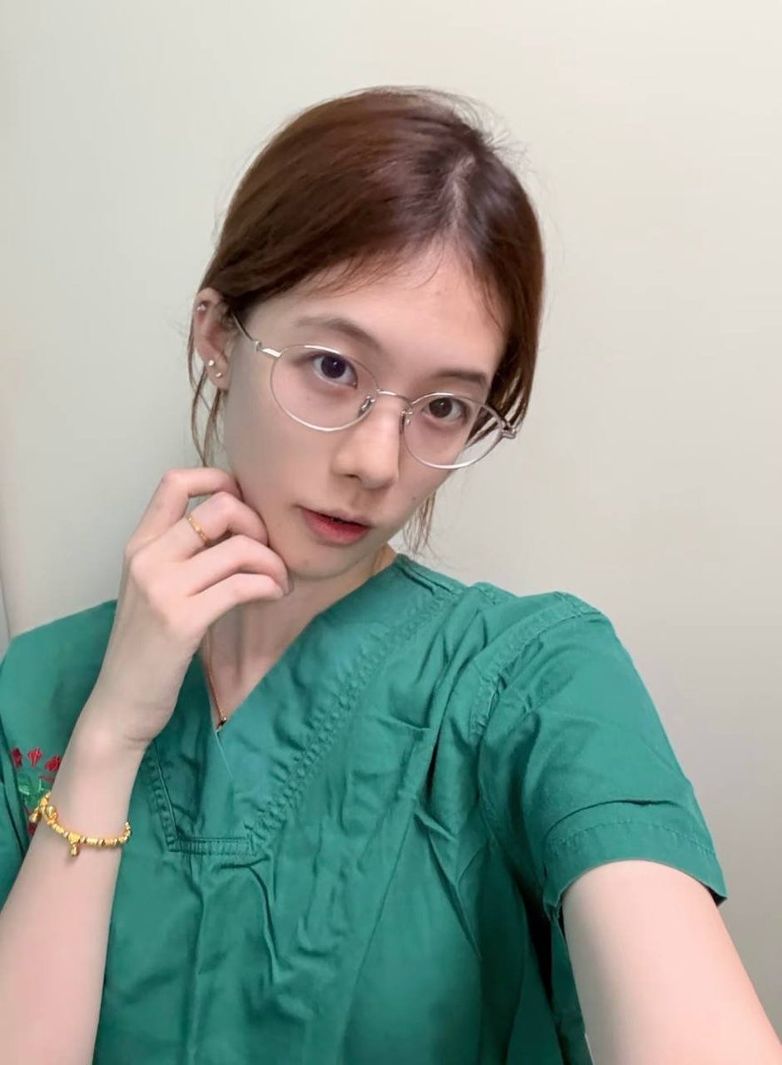 JamieZiade48601's tweet photo. 90后 体制内女医生 已婚微寡 这是我第一次翻墙在x分享自己正面自拍会有人欣赏吗？  有刚翻墙出来的朋友吗？交个朋友  

是本人！不是别人哈！ https://t.co/RGOrO2GtzY