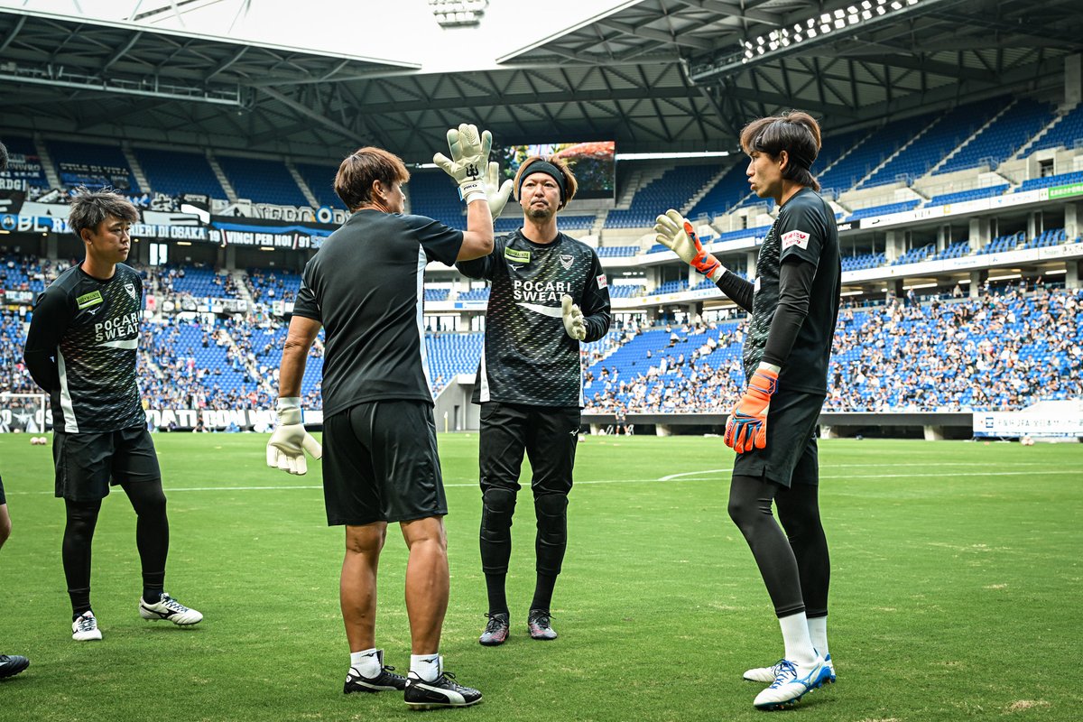 vortis_pr's tweet photo. 【9/23(水･祝)17:00 #天皇杯 3回戦 G大阪戦】

𝐖𝐀𝐑𝐌𝐈𝐍𝐆 𝐔𝐏🔹
まもなくキックオフ⚽️

#vortis 
#徳島とともに最高の瞬間を https://t.co/k8WcaiqIKt