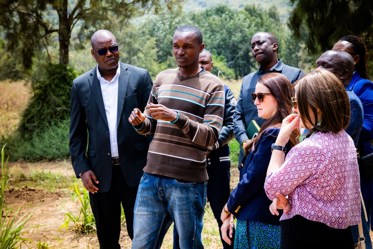 AKUGlobal's tweet photo. The Aga Khan University’s Arusha Climate and Environmental Research Centre (AKU-ACER) was pleased to welcome Her Excellency Emily Burns, Canadian High Commissioner to Tanzania.

During her visit, Her Excellency toured the Centre’s demonstration farm, arboretum and nursery, learning about its work in research, innovation and collaboration to develop practical solutions for climate change and environmental sustainability.

She was joined by AKU leaders Professor Tania Bubela, Provost; Professor Paschal Ruggajo, Associate Vice Provost, AKU Tanzania; and Professor Emmanuel Sulle, Director, AKU-ACER. Also present were Ms Carolyne Mlewa, Head of Programs, and Mr Japhet Wangwe, Project Manager - Climate Resilience, both from the Aga Khan Foundation Tanzania.

The visit highlighted the growing partnership between Canada, the Aga Khan University and the Aga Khan Foundation, and their shared commitment to advancing research, innovation and capacity development for sustainable development in Tanzania.

#AKUPartnership #Sustainability