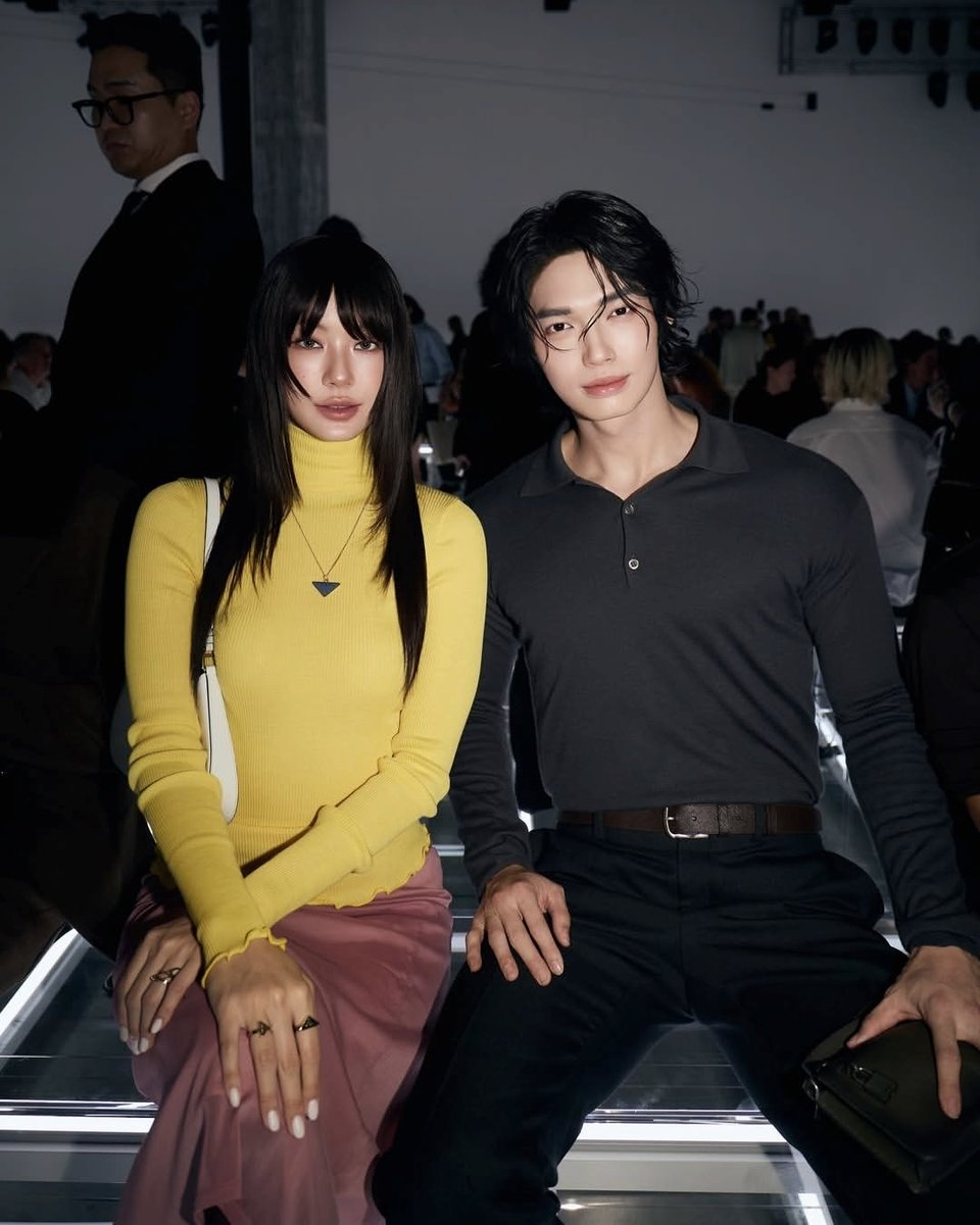 sibforyoux's tweet photo. พี่น้ำตาลจากไอจีวินเม สมมง BA มาก สวยหล่อทั้งคู่เลย🫶🏻🫶🏻

NAMTAN BA PRADA SS27
#PradaSS27xNamtan
#PradaSS27 #Prada @Prada 
#NamtanTipnaree @NamtanTipnaree https://t.co/K6BBaB3giq