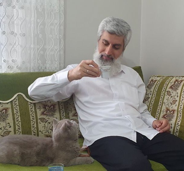 hilalisci_3's tweet photo. En yakın zamanda, özgür günlerin hayaliyle…

#GönüllerBirOlsun https://t.co/j4cmliSrgh