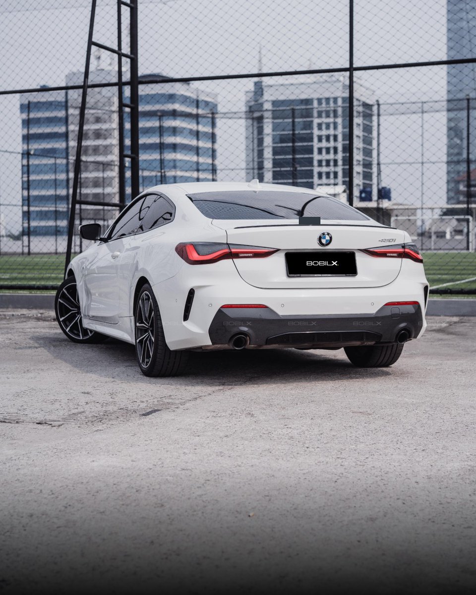GriceldaDu6dp's tweet photo. BMW 430i M Sport Coupe, 2023 (2024 registration), white with black interior, 16, 000 km. 2. 0L TwinPower Turbo, 8-speed automatic, RWD, M Sport package, LED lights, camera, CarPlay, premium audio, memory seats. Price: 1. 275B. Contact: 0812 3000 7997 https://t.co/V7quSrx3Ci