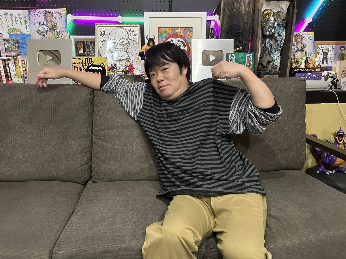 yoshidakazuto's tweet photo. 松嶋初音さんから今回も素敵な衣類をいただきましたฅ^• ·̫ •^ฅ！

チャコール×グレーのロンＴ、猛々はＭサイズを着ております₍˄·͈༝·͈˄₎ฅ˒˒
いつもお洒落な初音さんプロデュースの洋服、着ているだけで自分もお洒落になったような気分になれます😸

皆さん、是非お買い求めくださいね😽！

https://t.co/WByEu5kxuR

#Hatsunex