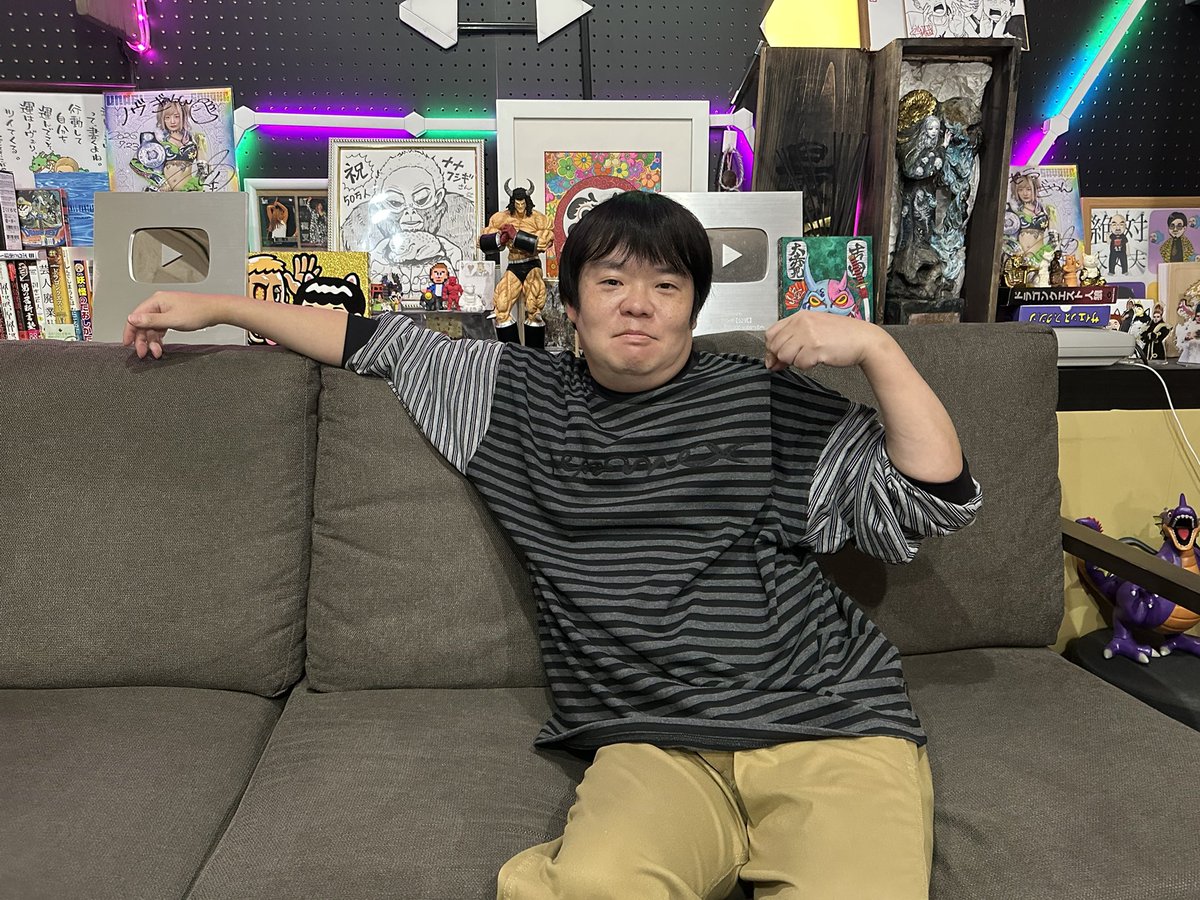 yoshidakazuto's tweet photo. 松嶋初音さんから今回も素敵な衣類をいただきましたฅ^• ·̫ •^ฅ！

チャコール×グレーのロンＴ、猛々はＭサイズを着ております₍˄·͈༝·͈˄₎ฅ˒˒
いつもお洒落な初音さんプロデュースの洋服、着ているだけで自分もお洒落になったような気分になれます😸

皆さん、是非お買い求めくださいね😽！

https://t.co/WByEu5kxuR

#Hatsunex