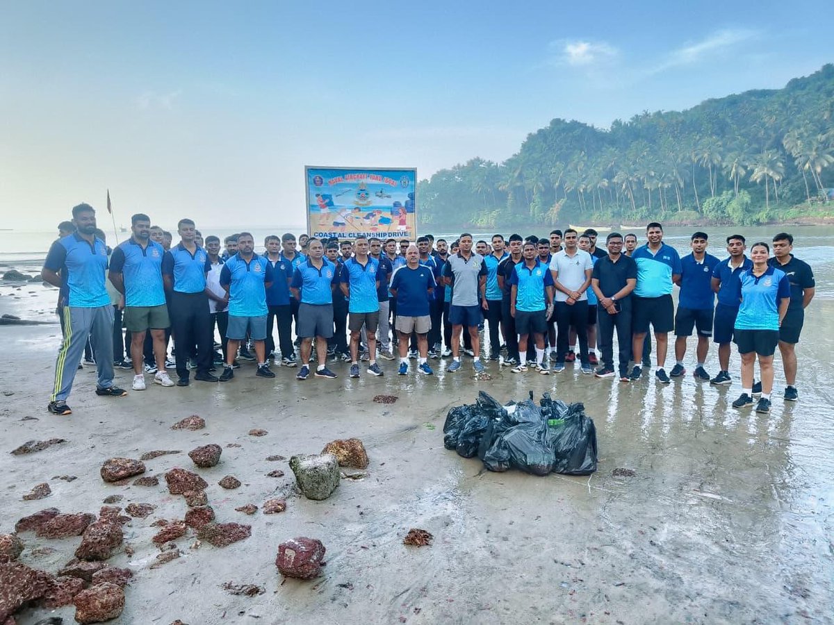IN_WNC's tweet photo. 🌊🇮🇳⚓Units under #WNC joined hands on #InternationalCoastalCleanupDay to spread awareness on ocean conservation and promote coastal clean-up. Service and civilian personnel across the ranks and their families, staff and students of #NavyChildrenSchool participated in coastal clean-up drives with great enthusiasm. Digital Ocean Conservation Pledge reaffirm our commitment to keep the oceans and shores clean under the aegis of #SwachhSagarSurakshitSagar2026 #MoES.⚓🇮🇳🌊

#CleanCoastsCleanSeas #SwachhBharat #ProtectOurOceans #IndianNavyInAction #SSSS2026 #MoES

@indiannavy
@IndiannavyMedia
@IN_WNC
@DefPROMumbai