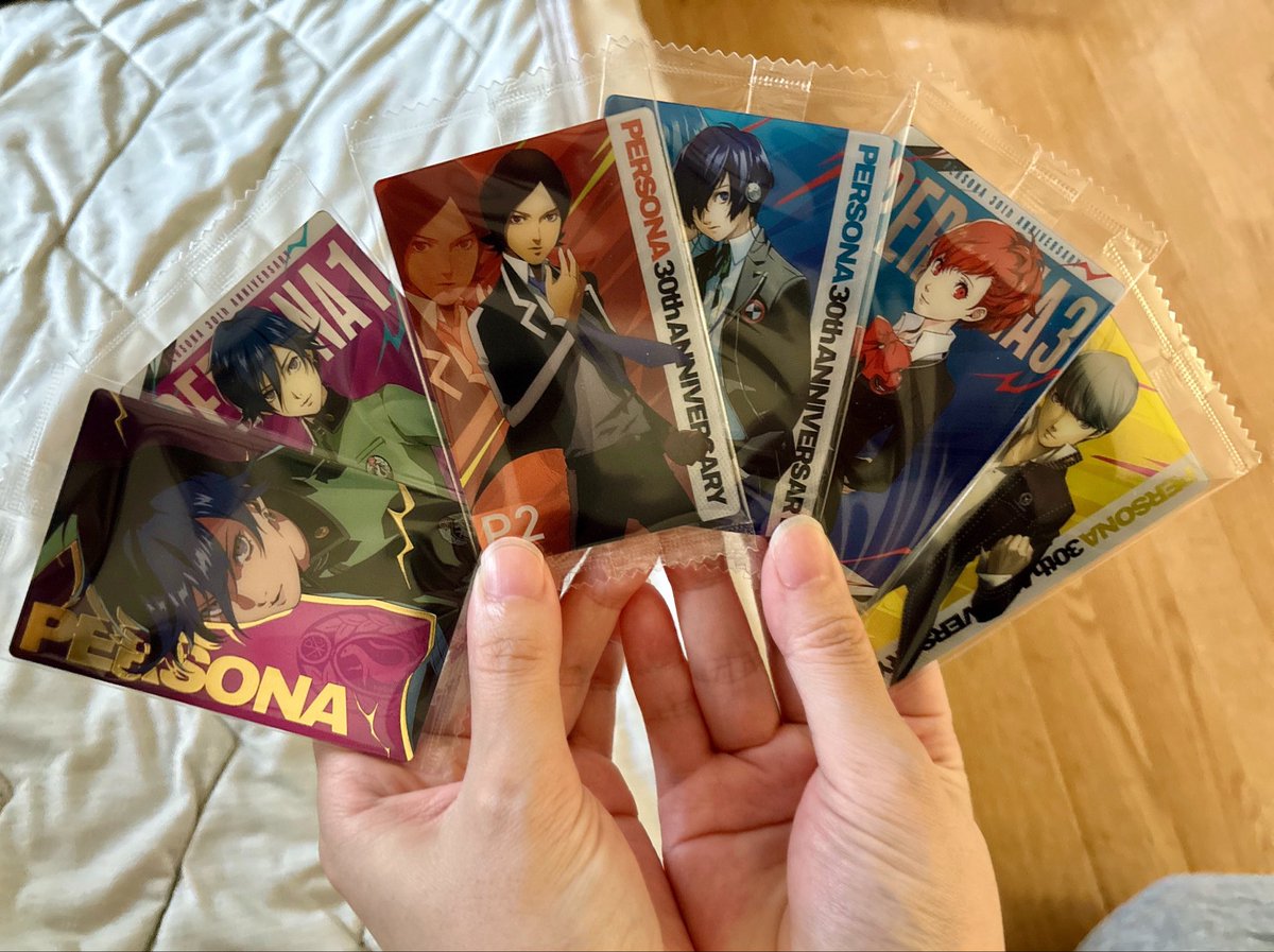 ffodlodfo's tweet photo. ペルソナウエハース、3店舗目にしてようやく見つけた！P1未履修なんですけどピアスの少年のビジュが良すぎる…🧐あとキタローとハム子揃って出たの嬉しい☺️✨️ https://t.co/Z4VuAGSowa