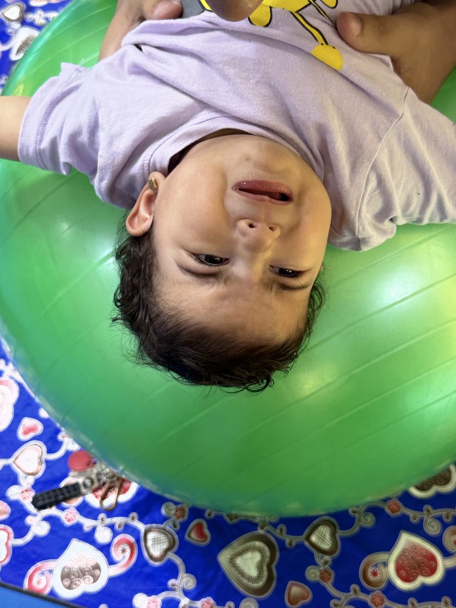MuhammadSmiry's tweet photo. Karen during physical therapy https://t.co/WdaVSvMJ2K