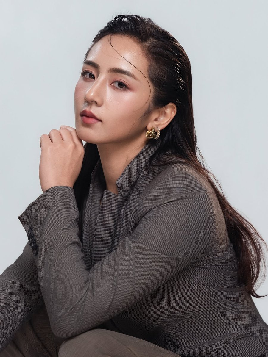Mochiszn_'s tweet photo. Just casually being goddamn gorgeous https://t.co/EZCobscKTt
