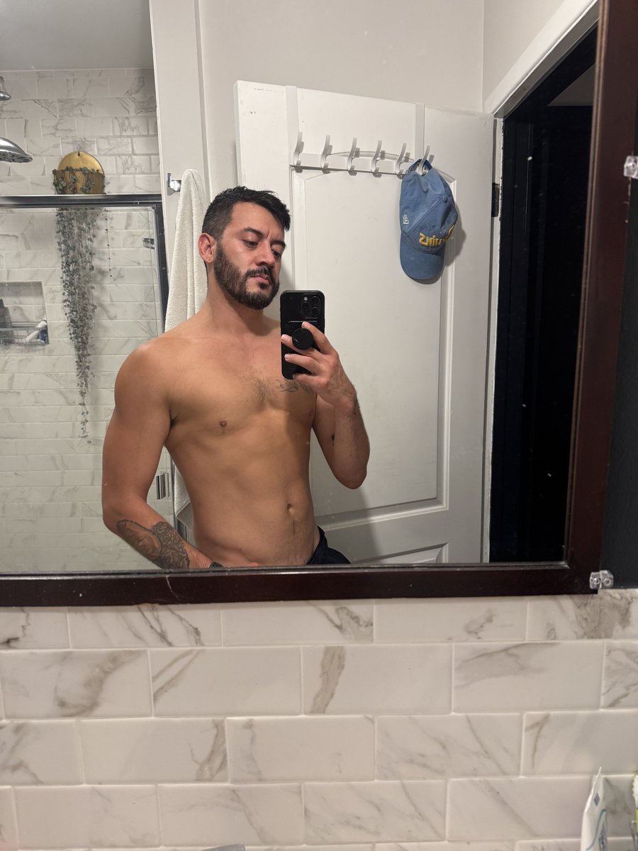 rugged_masc's tweet photo. Clocked a new PR on my 10k tonight at 43:55 https://t.co/wcb5PjXLH9