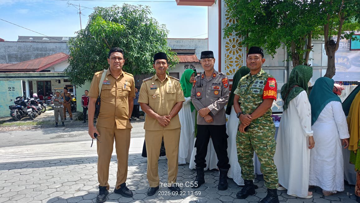 humaspolsekArea's tweet photo. Medan-Antisipasi Guantibmas,Waka Polsek Medan Area Iptu Iwan Setiawan,SH Sambang ke masyarakat Kel TSM 2 Medan Denai (23-9-26)
#PolsekMedanArea
#Sambangddswarga
#Integritasdanhumanisdalammelayanimasyarakat
#PolriUntukMasyarakatCallcenter110
#collabs
Akpol2013Medanaman https://t.co/q3KLHd4ifS