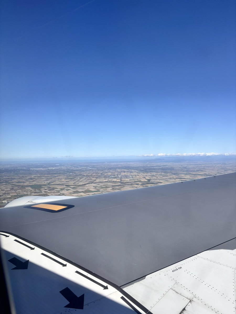Yukalicia's tweet photo. 久しぶりに✈️ https://t.co/mCIJ2CSO0W
