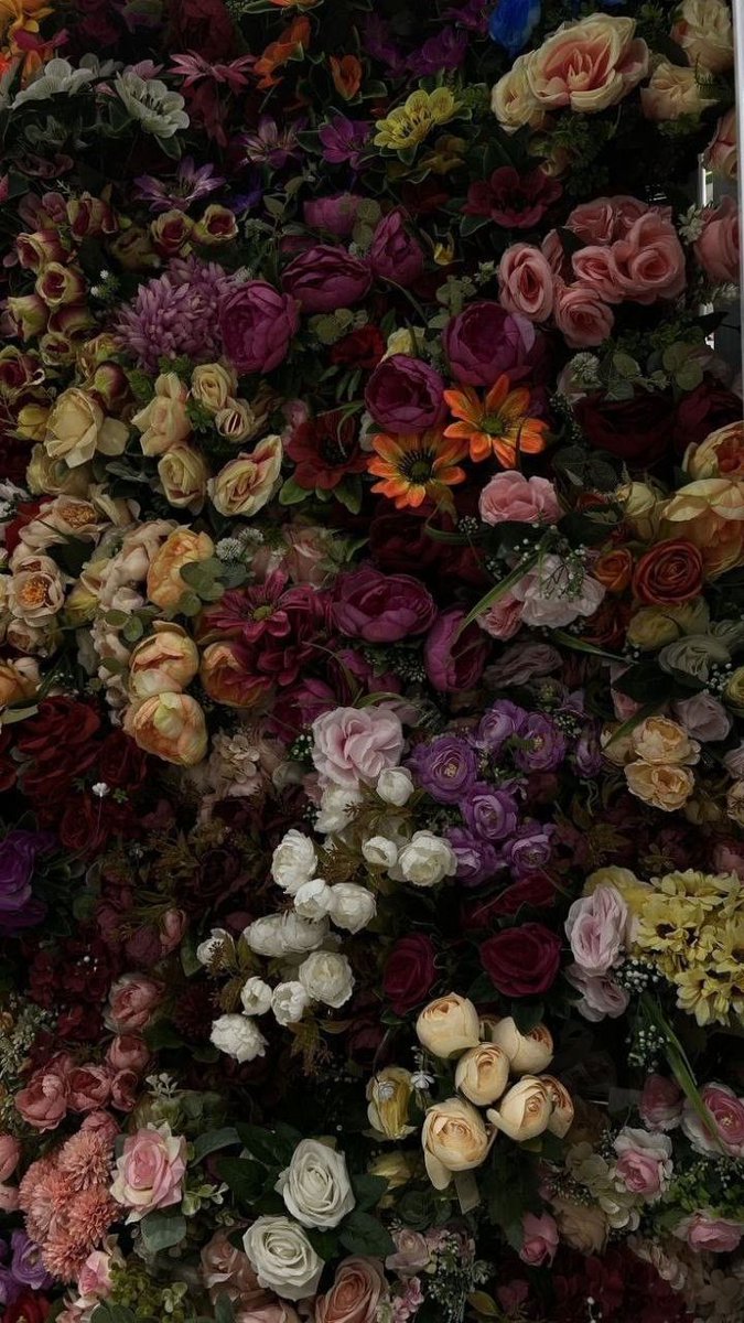 lunecrumbss's tweet photo. flowers 🌺 🌸🌷🥀🌼💐 https://t.co/66eMwEDc4D