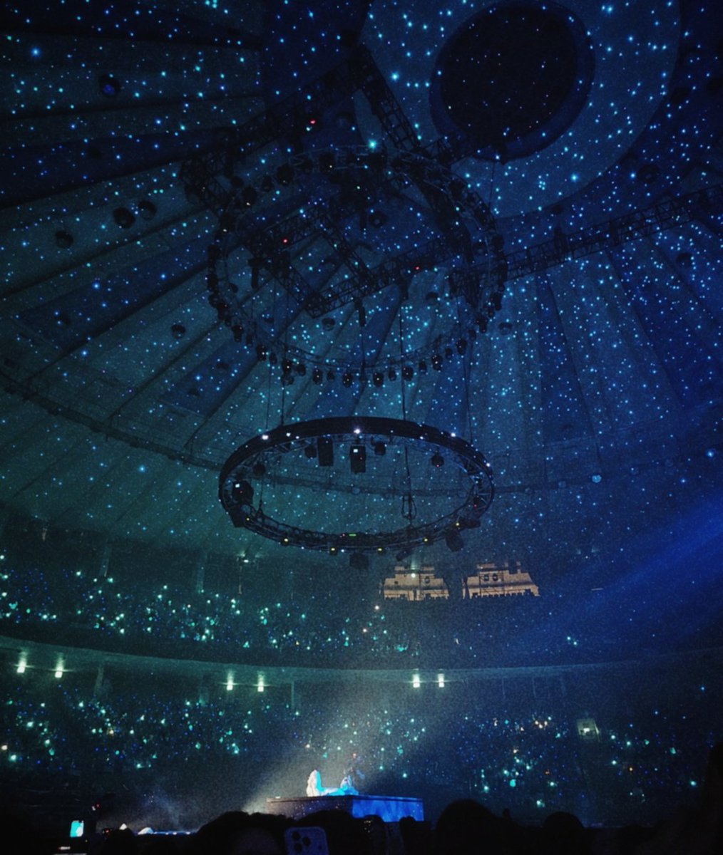 glabella_TM's tweet photo. TAEMIN LiMiNaL in Seoul

#TAEMIN #태민 
#TAEMIN_LiMiNaL_in_seoul https://t.co/mVUH6qU58P
