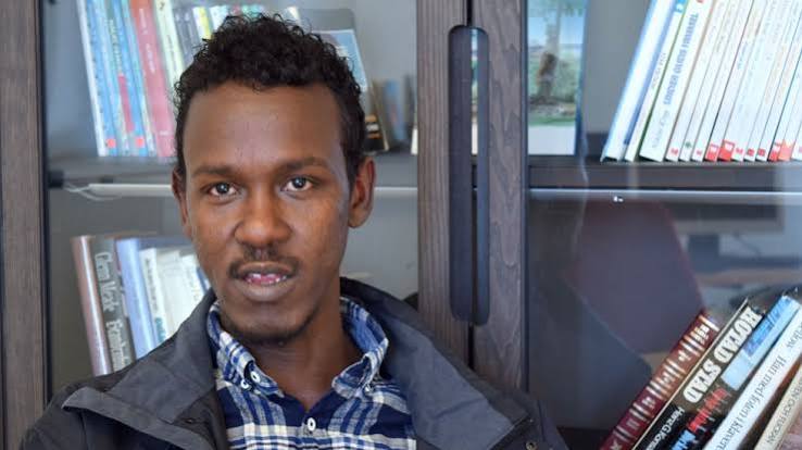 DABoooomB's tweet photo. Nästa somaliska kandidat för Vänsterpartiet, Ahmed Abas Omar, skulle alltså ta plats i Sveriges riksdag – trots att han enligt uppgifter har dömts för att ha smugglat narkotika från Danmark till Sverige 4 gånger. 🤦‍♂️ 🤦‍♂️🤦‍♂️ https://t.co/0Wkc2xqIr5
