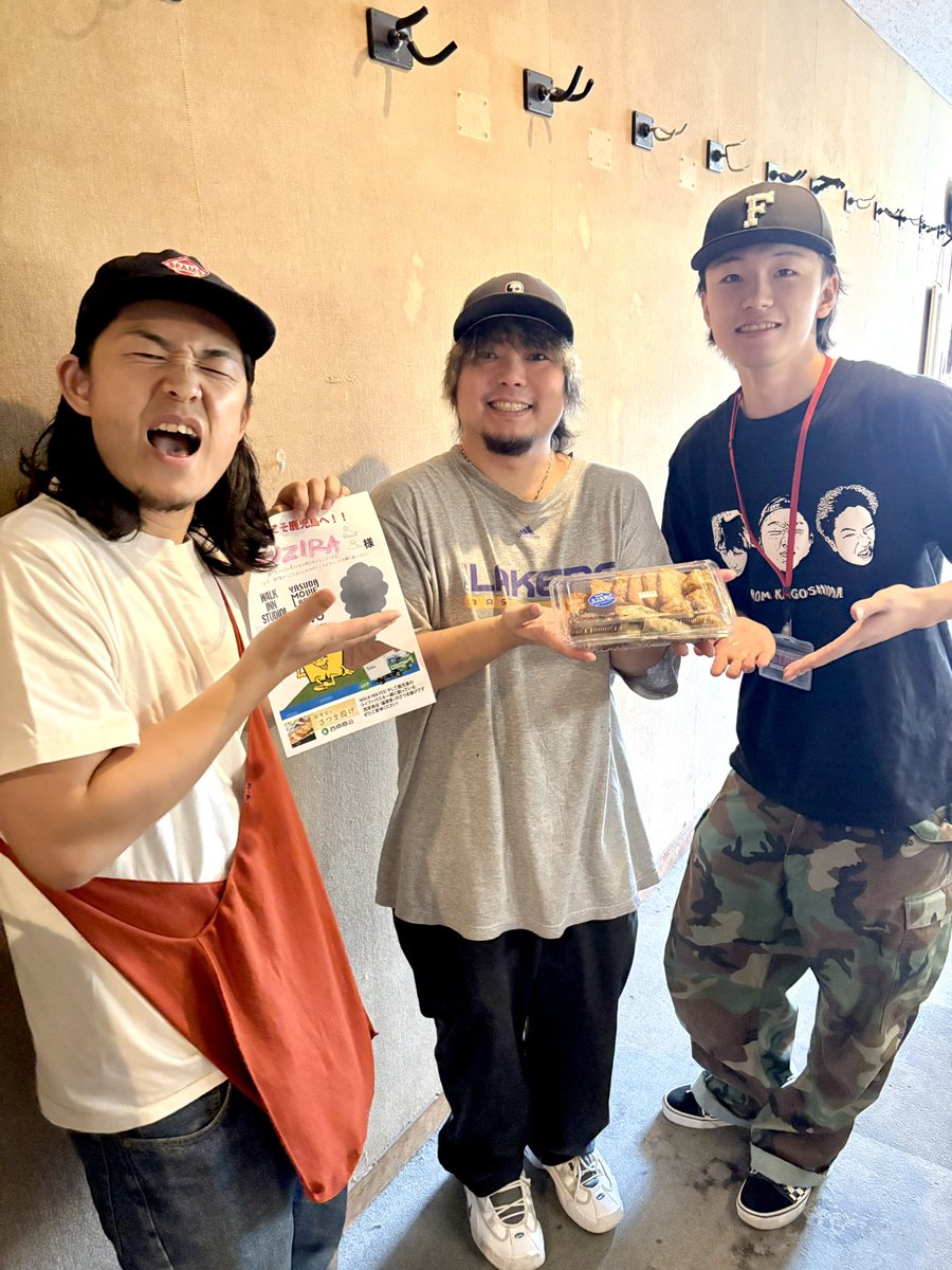 WalkInnFes's tweet photo. 本日、KUZIRAが鹿児島来てくれてます‼️

鹿児島のWiθも呼んでくれてありがとう🔥🌋

#KUZIRA #walkinnfes https://t.co/4lcdMuS3tN