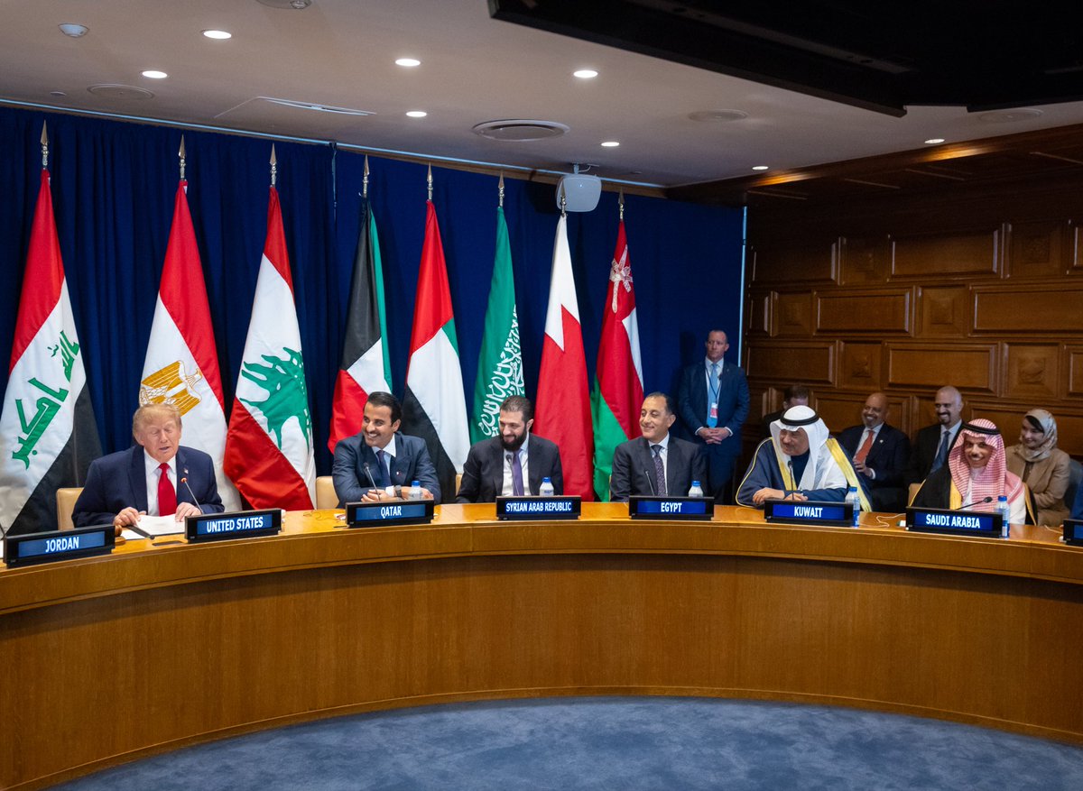 KSAmofaEN's tweet photo. #NewYork | Foreign Minister HH Prince @FaisalbinFarhan participates in a multilateral meeting at the invitation of U.S. President Donald Trump, attended by heads of delegations from the GCC countries, Egypt, Iraq, Jordan, Lebanon, Syria, and Türkiye, on the sidelines of the High-Level Week of #UNGA81. 

#SaudiArabiaAtUN🇸🇦🇺🇳