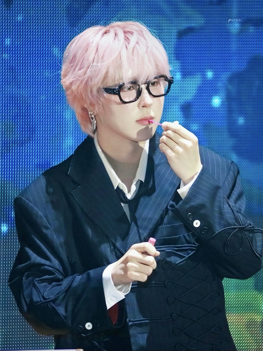 giuk_peace's tweet photo. 틴트💗기욱💗나

260919 오뉴블6 
#원위 #ONEWE #기욱 #GIUK https://t.co/Z8WALDTngI
