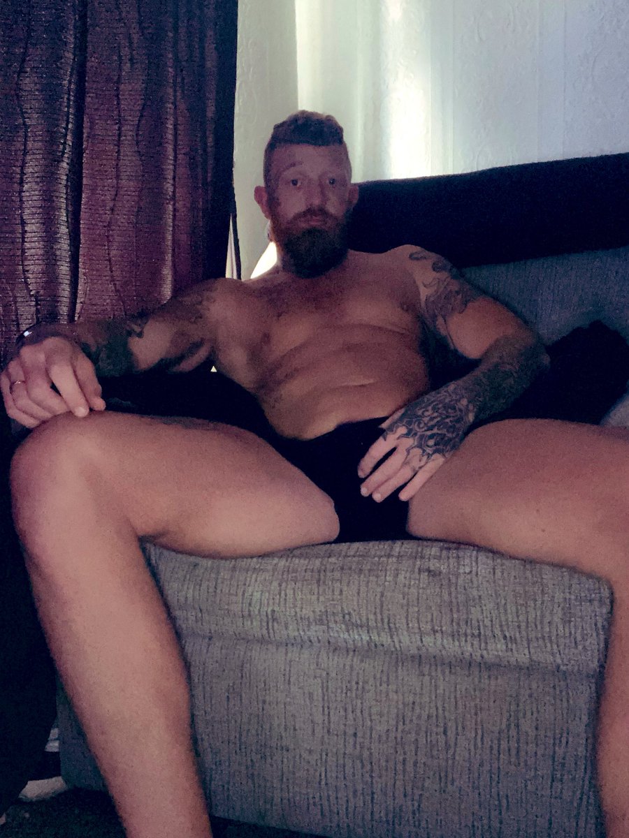 Masterviking92's tweet photo. Come at me money pigs #bossman https://t.co/dPo5zbMhsh