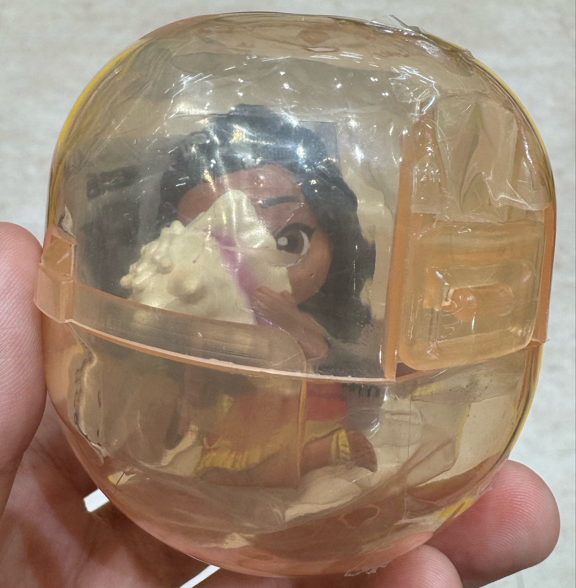 maru_pbdd's tweet photo. ディズニープリンセス　Hide&amp;Seek かくれんぼフィギュア ガチャガチャ 交換

【譲】 モアナ

【求】 ラプンツェル or ベル

郵送希望です📮
検索からもお気軽にお声かけください🙇 https://t.co/xBFs8U8POj