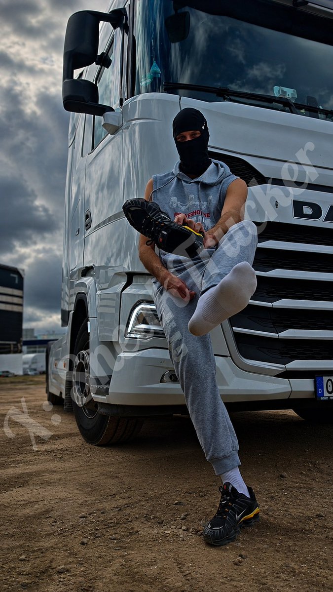 SneakTrucker's tweet photo. After the holiday, it's time to go back to work. I need a servant who will wait in the parking lot and take care of these divine stinky Feet ๐๐งฆ๐ฅด
#socks #feets #feet #feetfetฤฑsh #feetworshiฬp #whiteshocks #master #balaclava https://t.co/GZsZoHD3IY