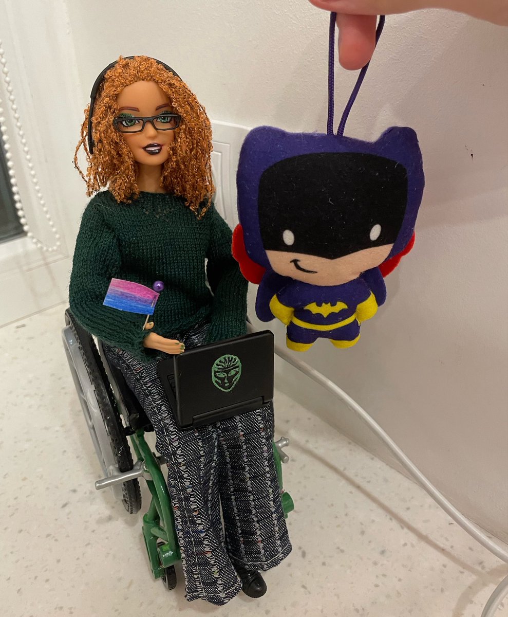 moonrise1707's tweet photo. in honor of #babsday i gave her bisexual flag. https://t.co/Xl0mLPoxO7