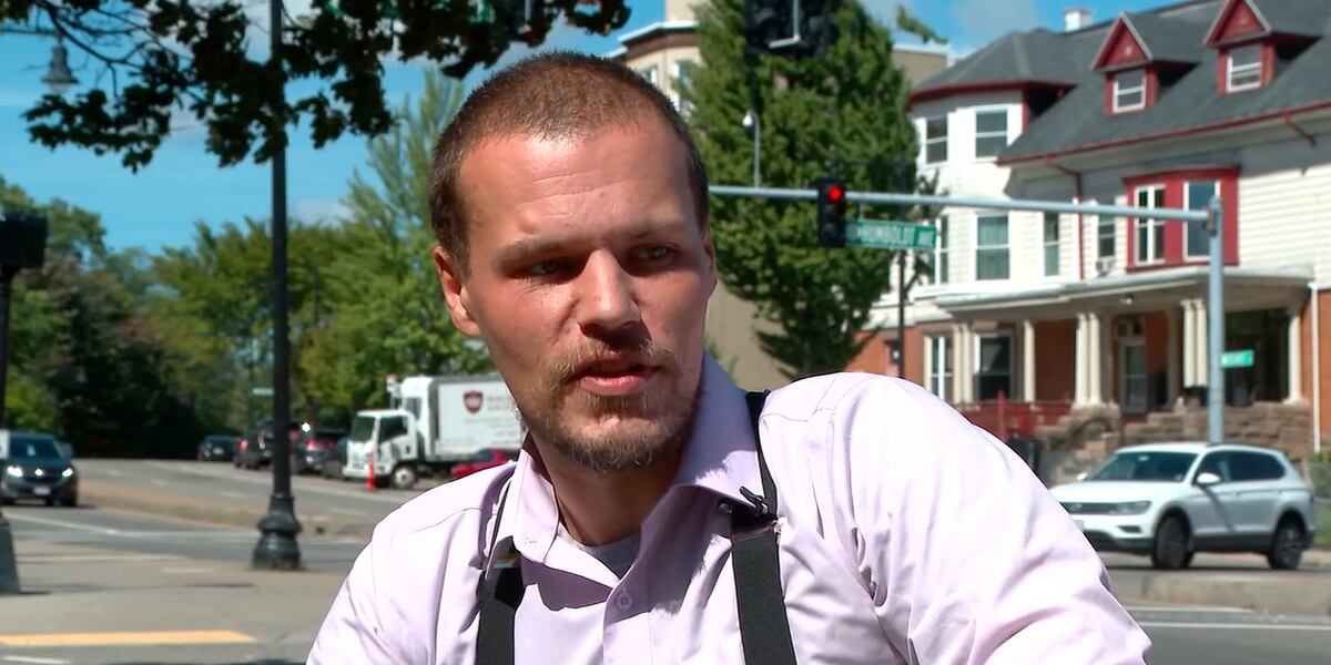 Live5News's tweet photo. Man stabbed on bus may face charges, says he was defending woman from harassment https://t.co/S2AuAajMOL