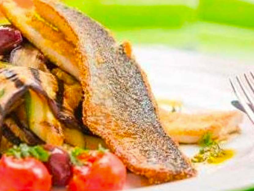 spfa_uk's tweet photo. Try our recipe of the week - Pan Fried Herring in Polenta Crust with Summer Veg Salad #LoveSeafood
https://t.co/K2RsiTHPQD
#HealthyEating #HeartHealthy #Omega3Rich #EatMoreFish #My2aWeek #SeafoodRecipes https://t.co/h0kKhxedg6