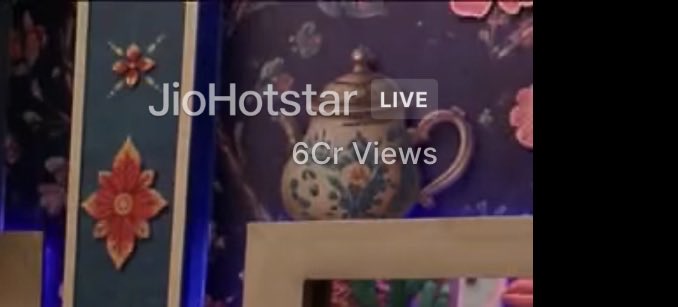 Boss19Bigg13445's tweet photo. Channel has to pay back #QaziTouqeer for this 

Livefeed 6crore views 🔥

#BB20
#BiggBoss20 https://t.co/ev4jRw1aiF
