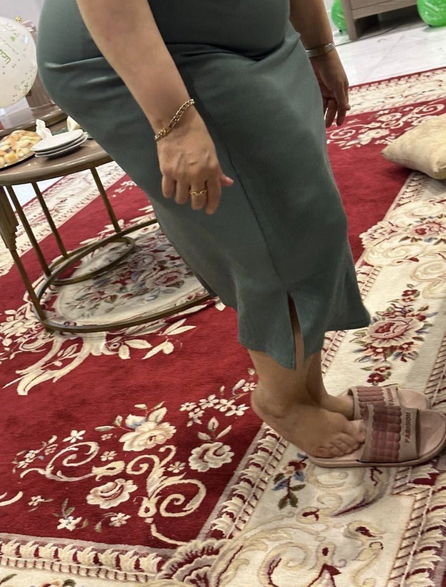 Samlgv8's tweet photo. #خنزرة مين يبي احتفل مع امه باليوم الوطني🍑🔥🔥 https://t.co/IfQ2JWYMKX