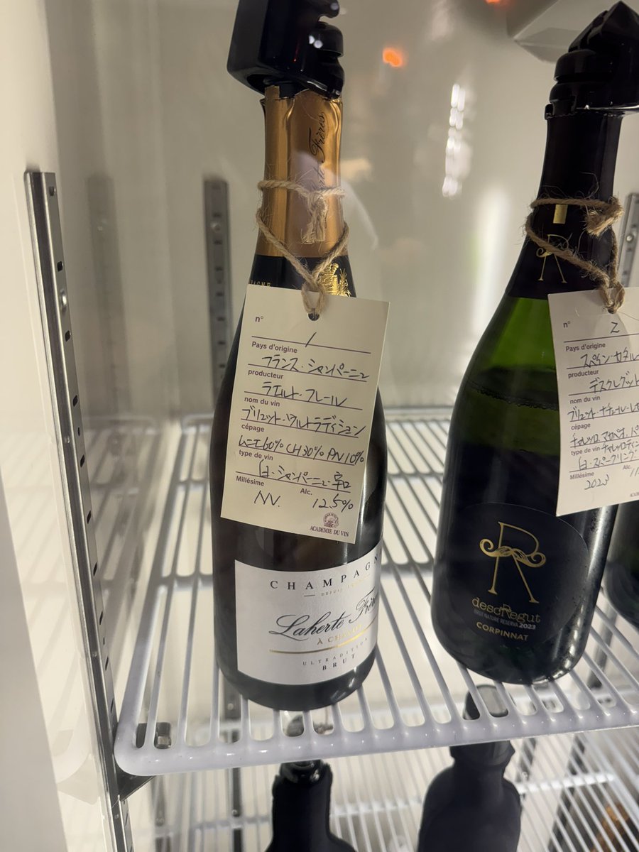 tmtmwine's tweet photo. シャンパンはやっぱ美味しいね！ https://t.co/C8YdbacBxB