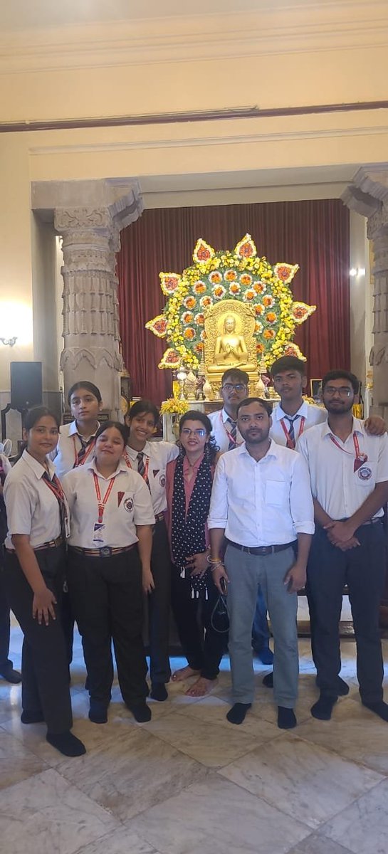 SunbeamSLN's tweet photo. 🌸 A Journey of Learning, Heritage &amp; Inspiration! 🌸

Students embarked on an enriching educational journey to Sarnath and Varanasi, exploring the rich historical and cultural heritage of the region. 🏛️✨ https://t.co/VhBaz3ov44