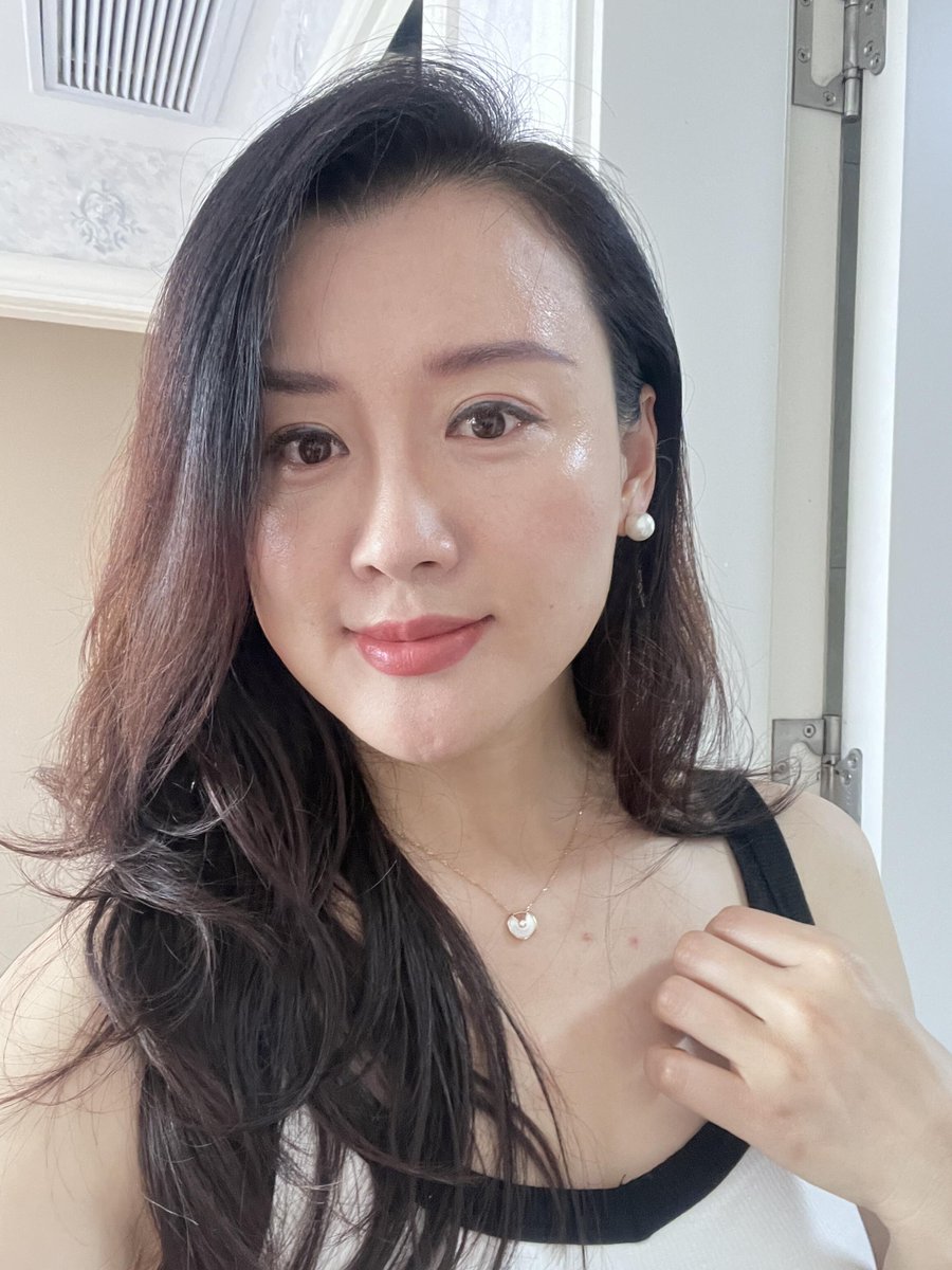 solorlove's tweet photo. 35+奔四 体制内医生 已婚微寡 这是我第一次翻墙在x分享自己正面自拍会有人欣赏吗？
有刚翻墙出来的朋友吗？交个朋友  是本人！不是别人哈！ https://t.co/pFlmWWHzyf