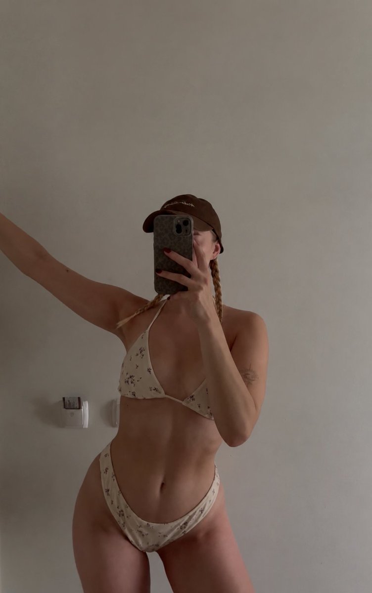 lfcumtribss's tweet photo. Looking for cumtributes.
#german #teen #blonde #bop #cum #lowlvl https://t.co/kfYWWyw7IY