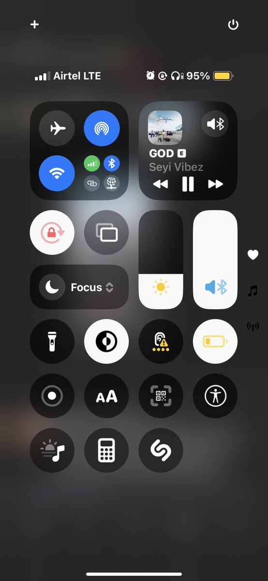 HorllarSmart123's tweet photo. @seyi_vibez Currently Mood✨🎧🎶🥰 https://t.co/GdFdDgJpop