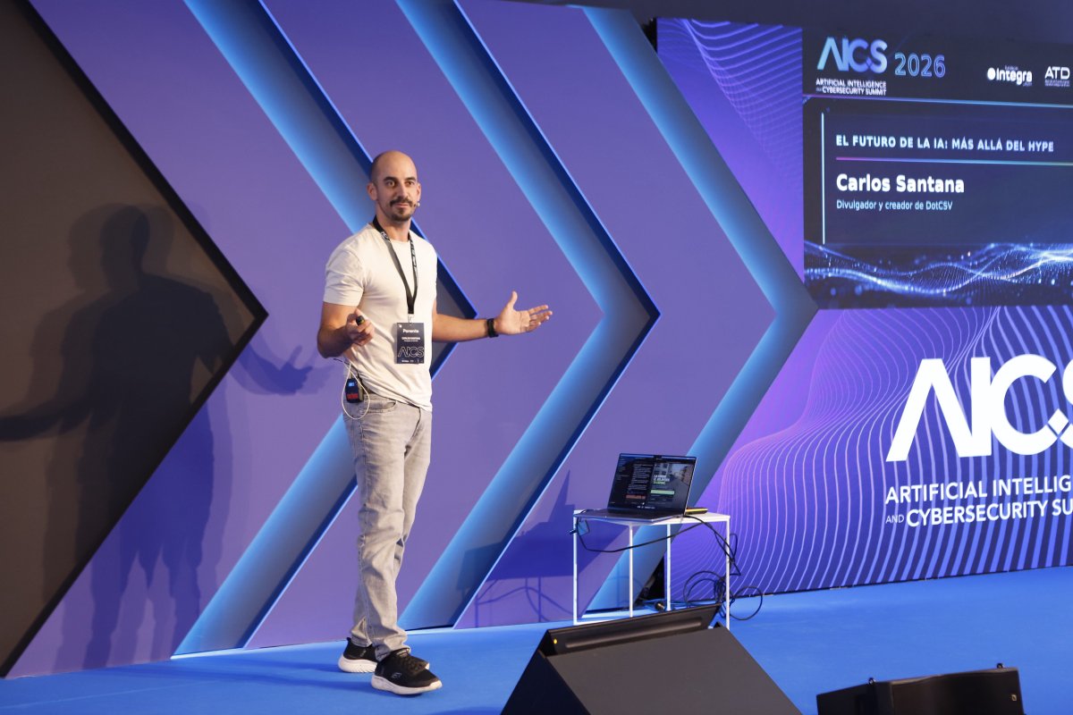 aics_summit's tweet photo. 🤖 Más allá del hype, ¿cuál es el verdadero futuro de la Inteligencia Artificial?

Carlos Santana, divulgador y creador de DotCSV, sube al escenario de #AICS2026 para analizar hacia dónde avanza realmente la IA y qué podemos esperar de ella. @DotCSV https://t.co/Sr31WYBTeP