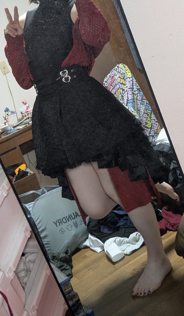 suspiciousartfg's tweet photo. "strike a pose?"
"Fine, but only since you asked so nicely!"
#genderfluid https://t.co/6GMD0s7W14