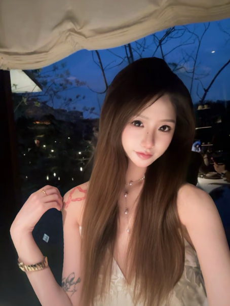 TruePercentages's tweet photo. 学跳舞的身段是真好啊，去她家甚至还给我跳了一段，这下我算是理解纣王了，趁她不注意在杯子里加上料，看她渐渐意识模糊，我也要真正开始纣王体验卡了 #迷玩 #迷奸 #睡奸 https://t.co/JwiBpDL3y5