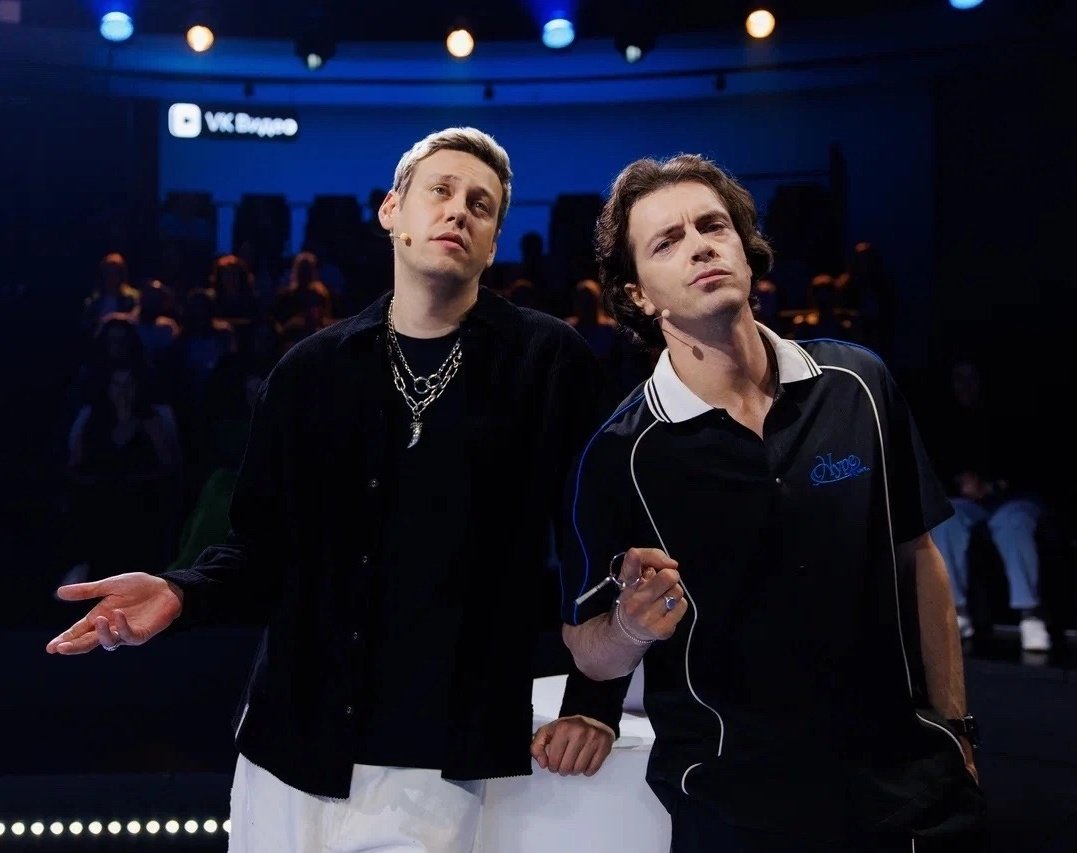 Rubashka_JN's tweet photo. Эти фотки не съела собака🥹🥹

и их выложил сам Арсений😭💙 https://t.co/9Dd73ly1P0