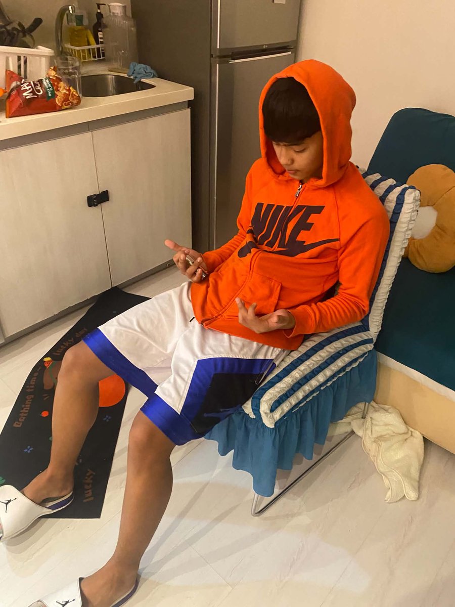 RrolWantDollar's tweet photo. repost/dm🥰 https://t.co/YLo63WlFHt