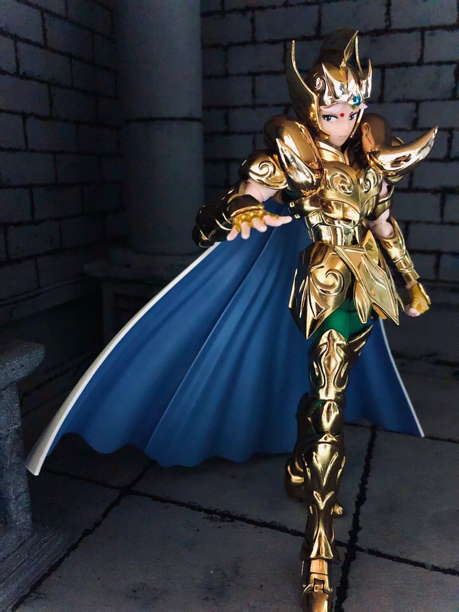 PBaiJIY4aVQzwpE's tweet photo. マスク被ったムウさまステキ✨ https://t.co/qvKIkaw7Fr