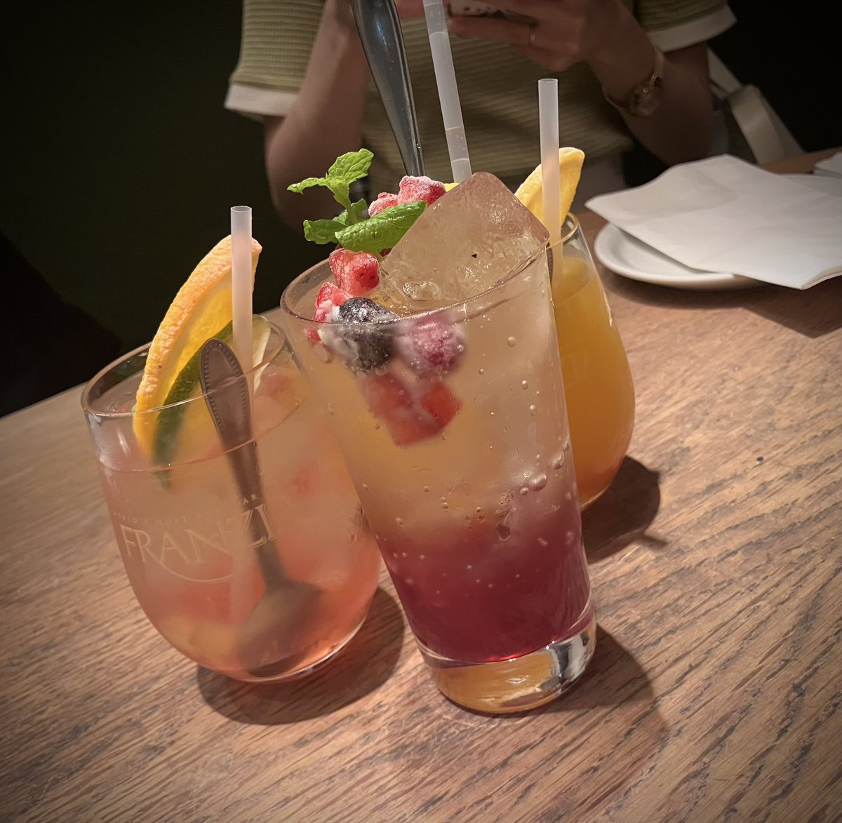 kisa_over20's tweet photo. お友だち~ず3人でご飯‼︎
なかなか4人で揃うの難しい~ね~でもひさしぶりにたくさんお話しできて嬉しかった✨また会おうね☺️ https://t.co/FTW8QlzPWN