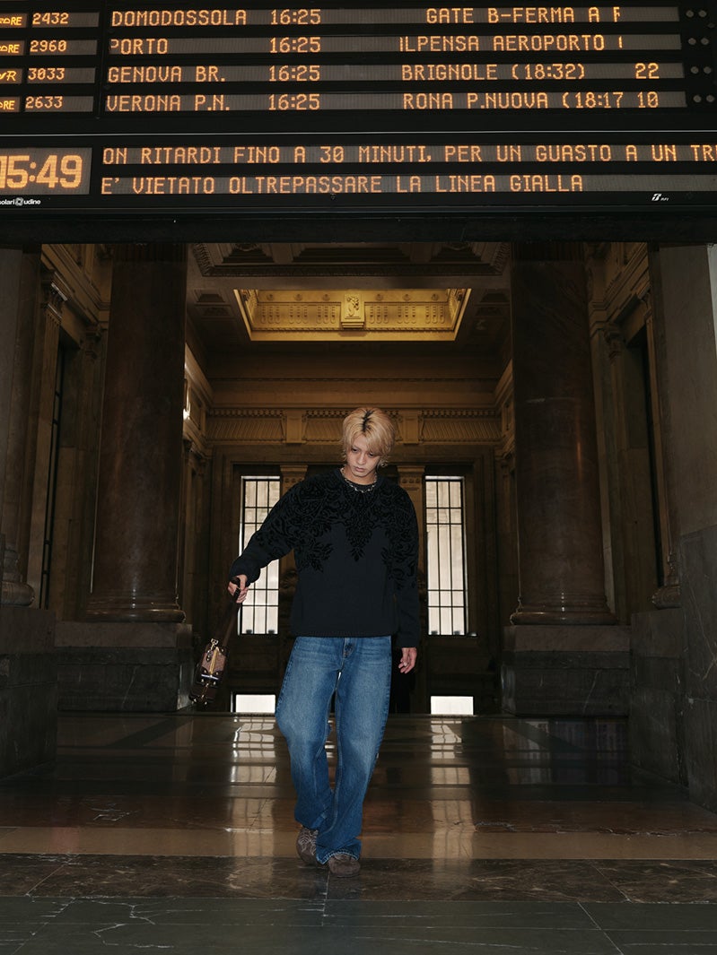 modelpress's tweet photo. キンプリ髙橋海人、ミラノ到着✈️💛
「エトロ」ファッションショー出席
https://t.co/xaMOPdezvI

📍2027春夏ウィメンズコレクション発表
現地時間：2026年9月23日（水）19時
日本時間：2026年9月24日（木）2時 https://t.co/Cc6311GjYD