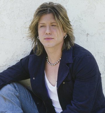 Sassafrass_84's tweet photo. Goo Goo Dolls frontman John Rzeznik: no political lectures from the stage.
He says fans of every stripe should be able to show up, enjoy the music, and leave happier, not get a sermon.
A concert isn’t a campaign rally. Play the songs. Let people breathe and enjoy.

Somebody should have told jelly roll that.