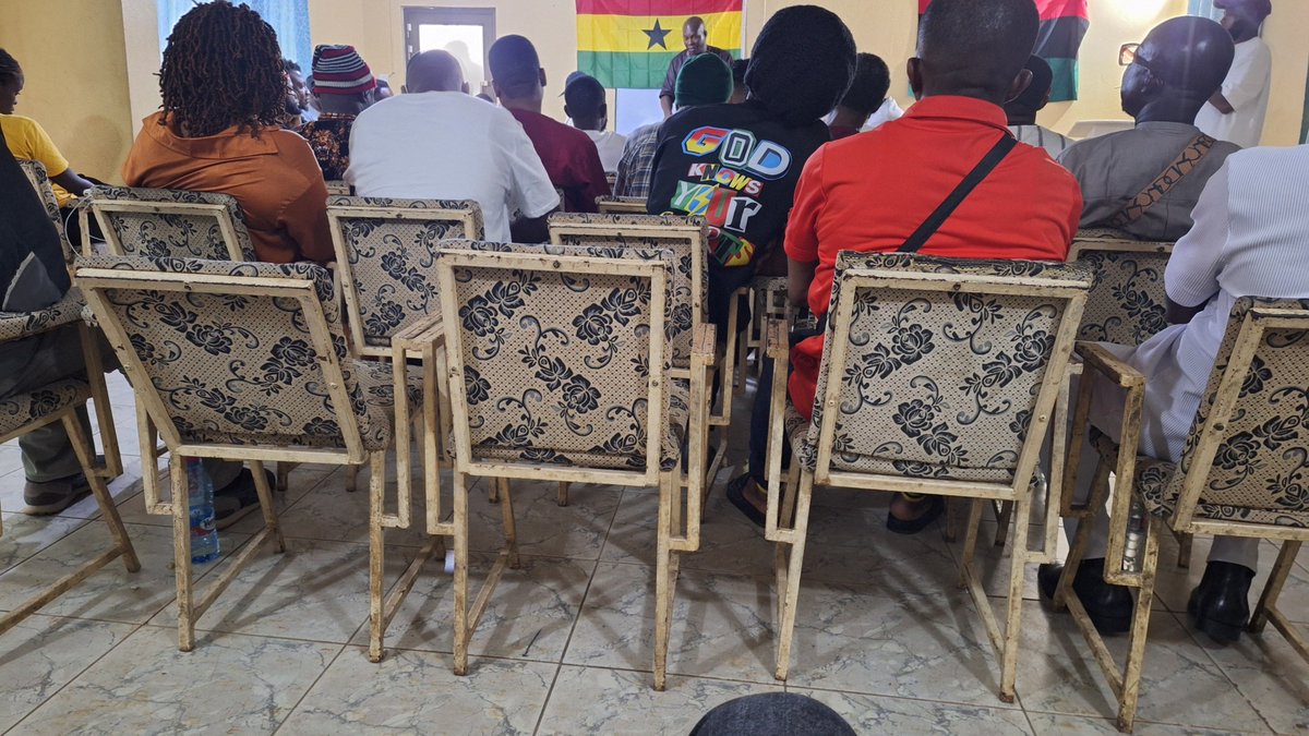 EmekaGift100's tweet photo. Ghana executives under the institutionalised IPOB DOS, after successful meeting, took the new IPOB oath of allegiance to Biafra and its constitutional authority, vowed that Biafra is their topmost agenda. Biafra or Biafra . 

Slow and steady we are getting there .

#SupportBiafra #FreeBiafra