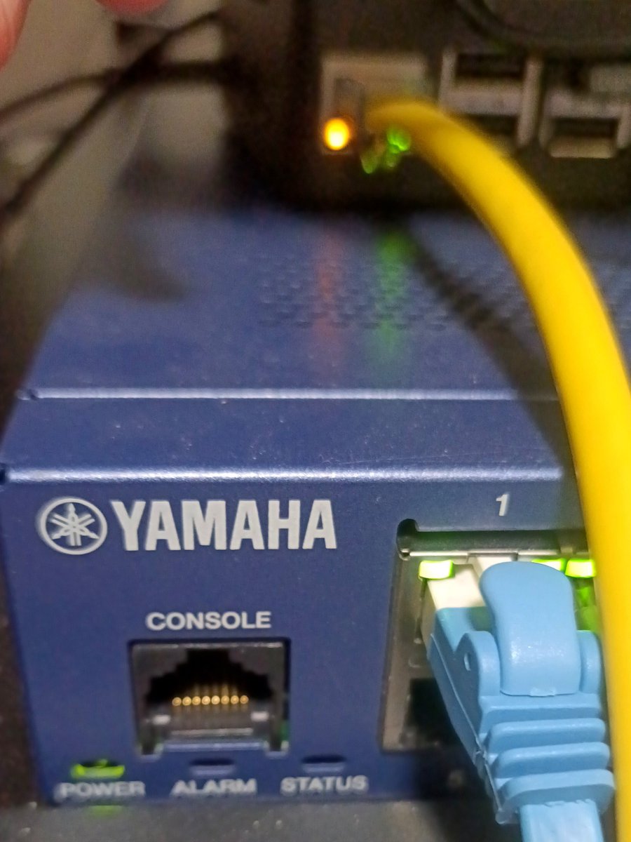 Cerenonnon's tweet photo. あたすのお家もヤマハのルーターさんを入れてがっつりネットワークいじってますの。なお家の者には白い目で見られてる。 https://t.co/PLc0cAFFWf